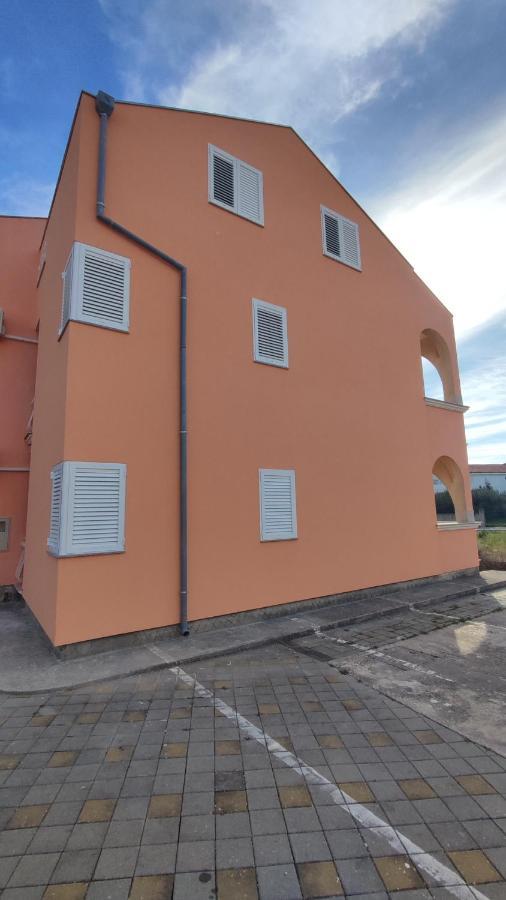 Apartments Mediterranean Sundance Vodice Exterior photo