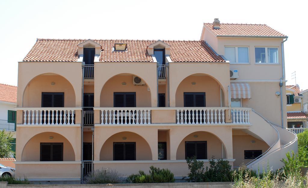 Apartments Mediterranean Sundance Vodice Exterior photo