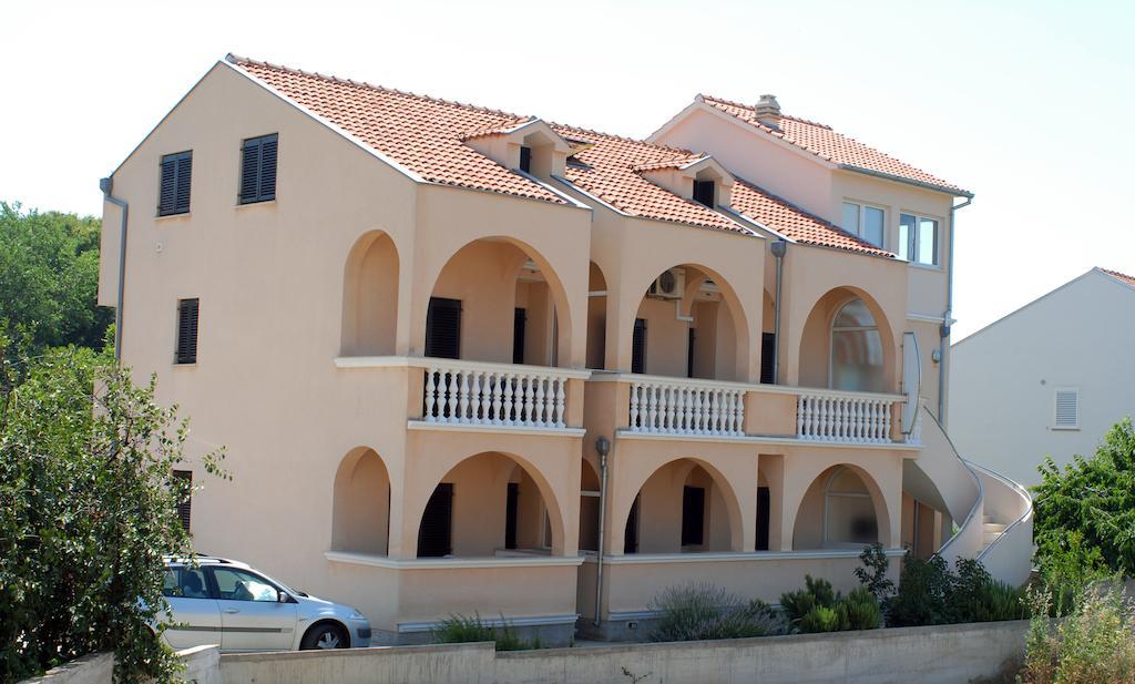 Apartments Mediterranean Sundance Vodice Exterior photo