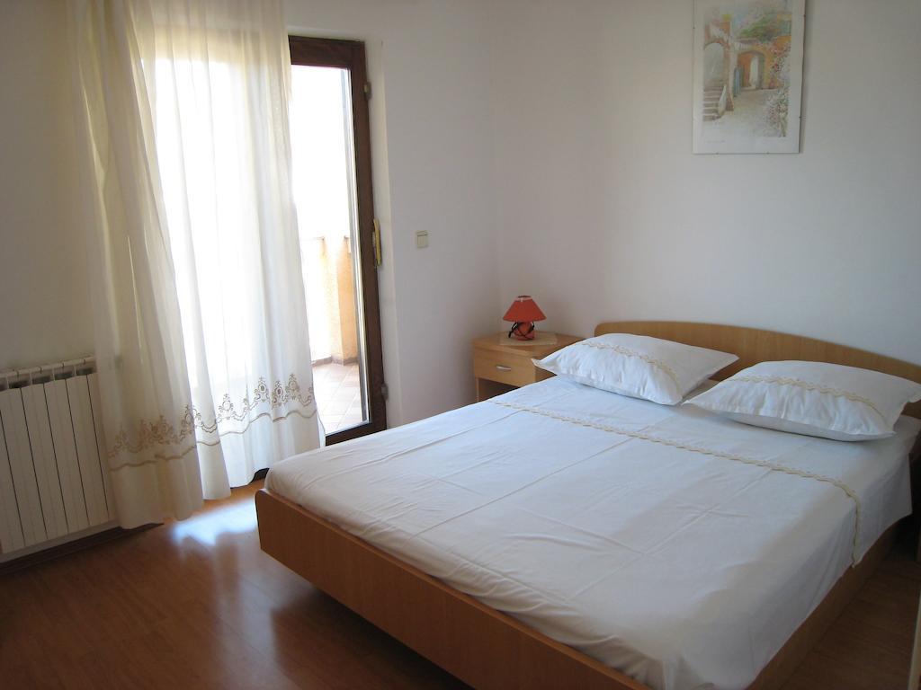 Apartments Mediterranean Sundance Vodice Room photo