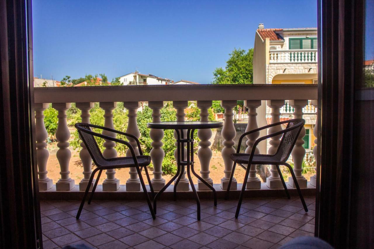 Apartments Mediterranean Sundance Vodice Exterior photo