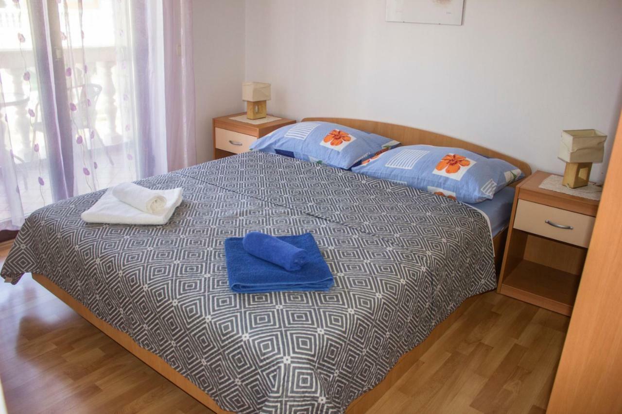 Apartments Mediterranean Sundance Vodice Exterior photo